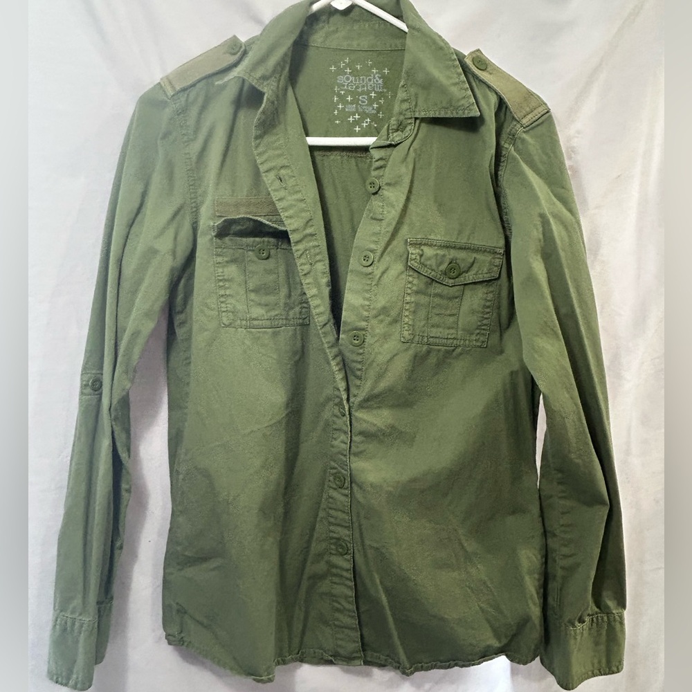 Boyfriend Fit, Button-Down Shirt Army style Green - 100% Cotton